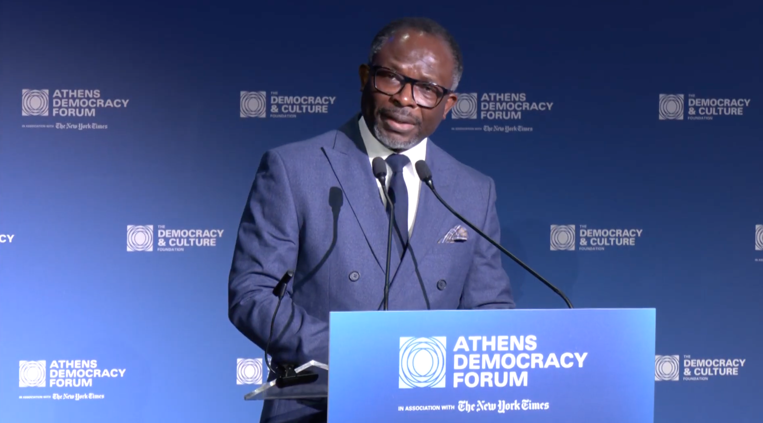Dr. Jacob speaking at the Athens Democracy Forum on democratic trust and disinformation.